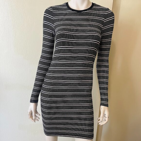 ATM Dress Medium - Picture 1 of 4